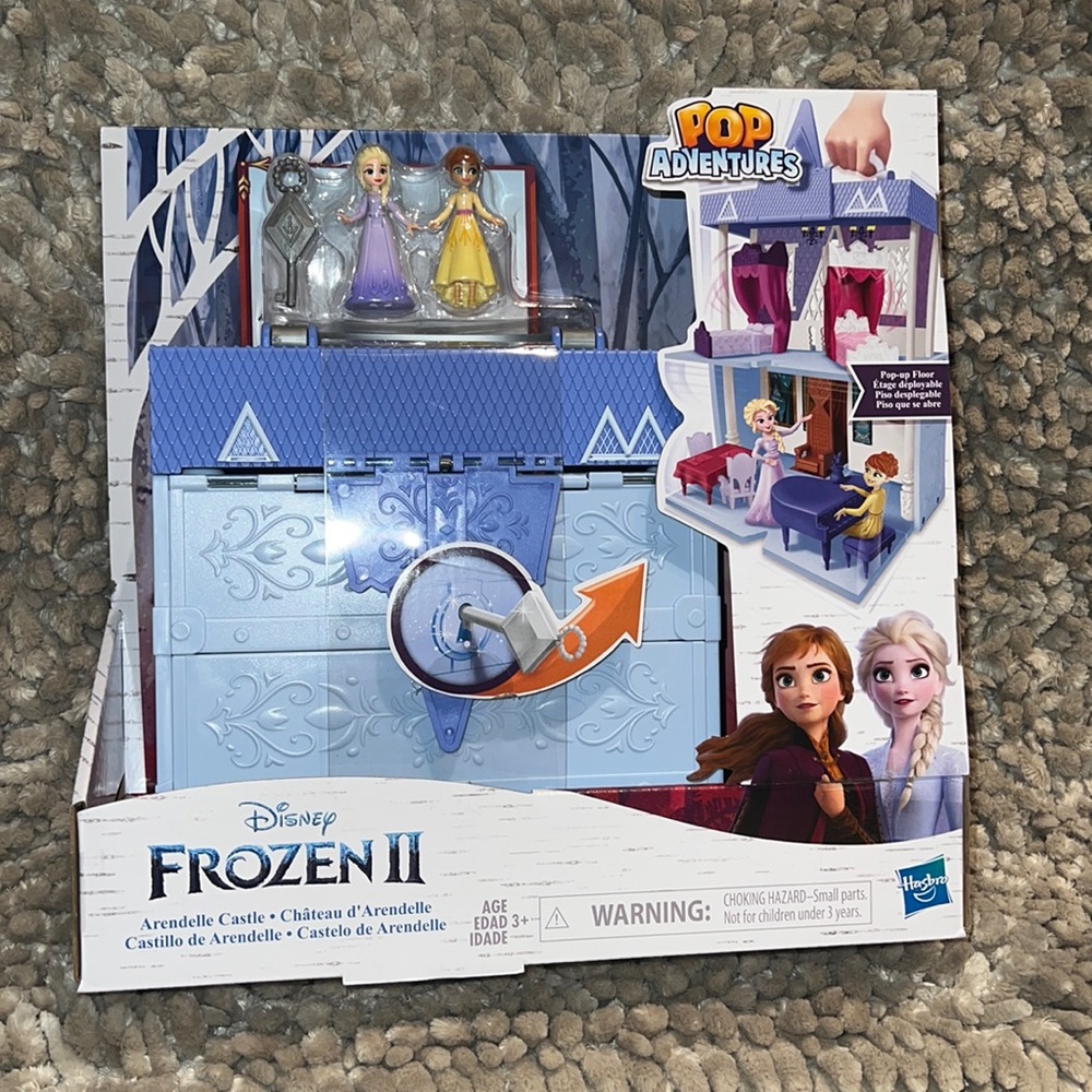 Frozen 2 Arendelle Castle Pop Adventures ❄️